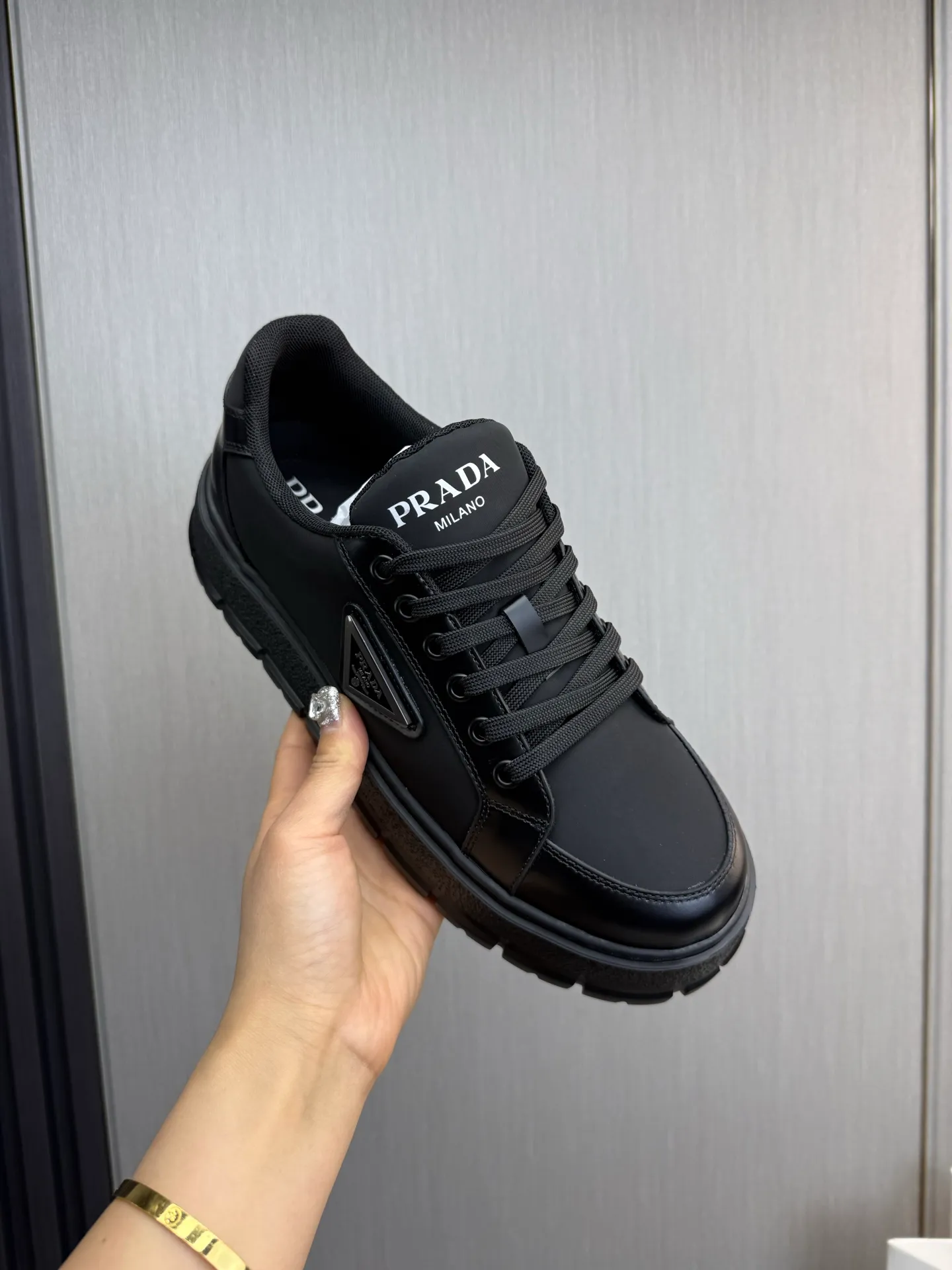 Men's shoes 💰580💰 [PRADA] Autumn and winter hot men's shoes shipped 👏Official website synchronized ⬆️Original fly-woven cowhide fabric + cowhide lining, 1⃣️:1⃣️reproduction, original sole, 38-45 (45. Customized, non-refundable)